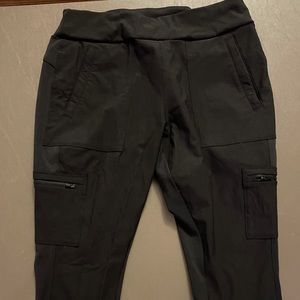 ***Athleta Headlands Hybrid Cargo TightS***